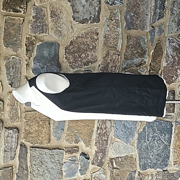 Theory White & Black Viscose Round Neck color block Sleeveless Dress Size 10 - Picture 3 of 9